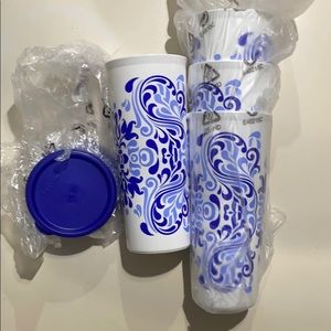 Tupperware Tumblers with lids. New.